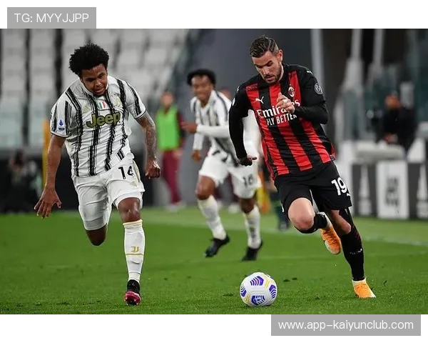 尤文角球的短传配合制造门前致命冲击