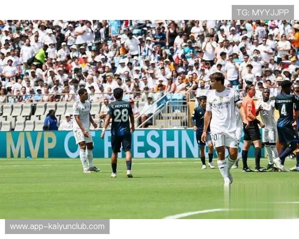 皇马中场在多场比赛中占据主动 皇马中场在多场比赛中占据主动