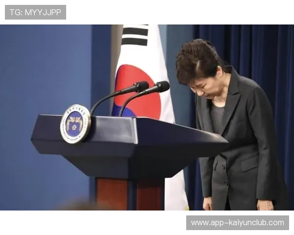 那不勒斯连续直塞撕开空间,奥斯梅恩冲刺威胁巨大