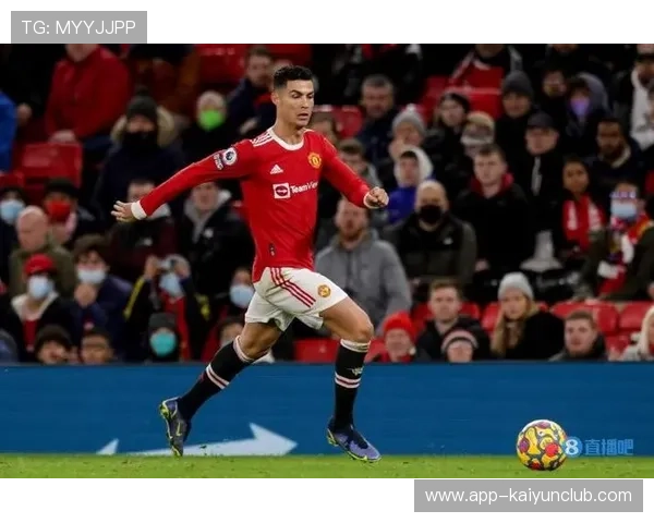 C罗再次梅开二度,曼联4-0大胜热刺,士气高涨 C罗再次梅开二度,曼联4-0大胜热刺,士气高涨